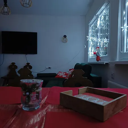 Dom wakacyjny Całoroczny Leśny Domek Letniskowy Do Wynajęcia