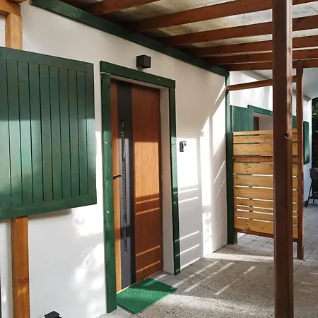 Dom wakacyjny Całoroczny Leśny Domek Letniskowy Do Wynajęcia Tarnowskie Góry